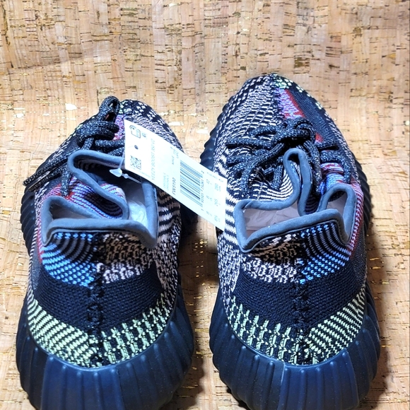 Yeezy Boost 350 V2 Yecheil Men's Size          8.5 New with Tags and Box - Picture 7 of 13